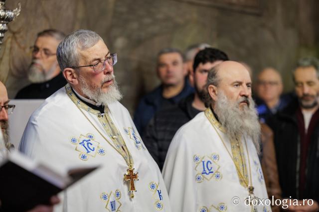 Priveghere la Mănăstirea Durău