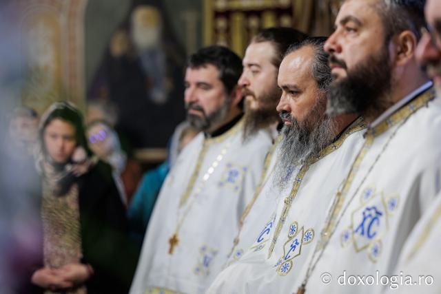Priveghere la Mănăstirea Durău