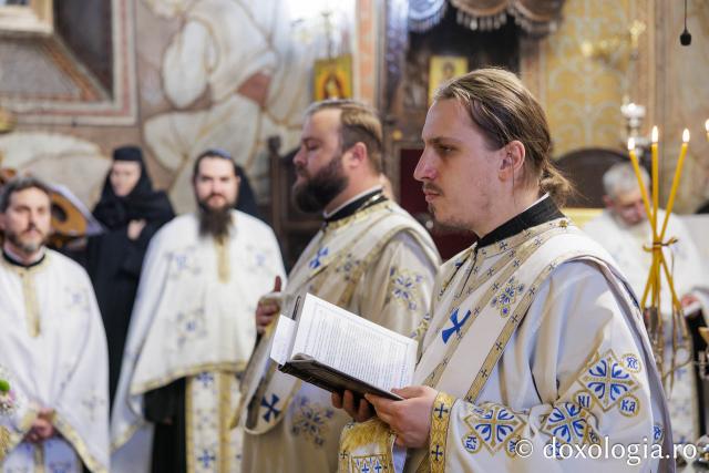 Priveghere la Mănăstirea Durău