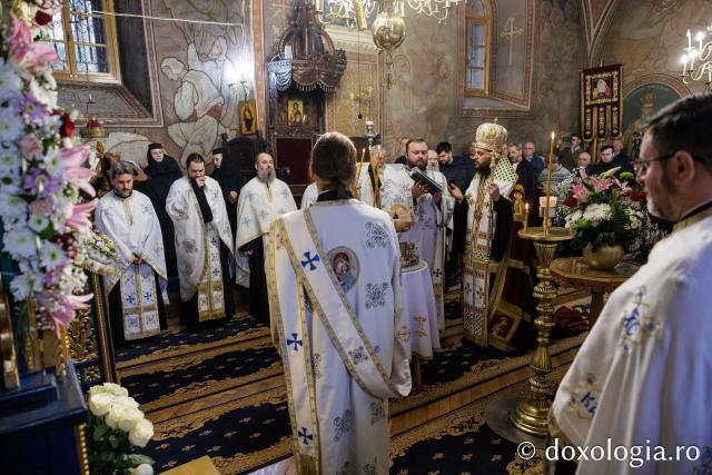 Priveghere la Mănăstirea Durău