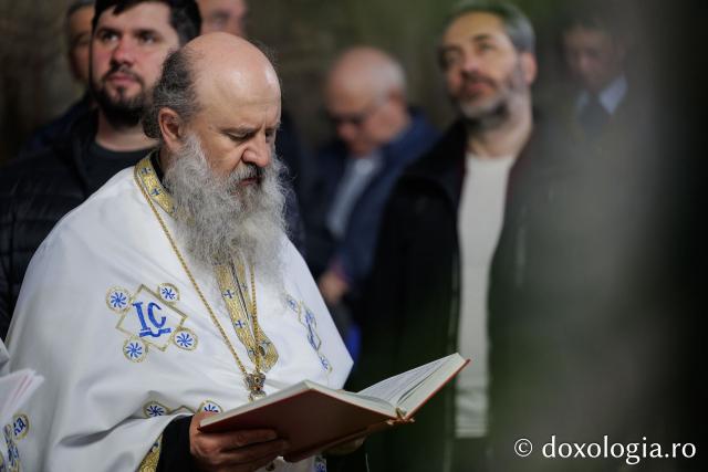 Priveghere la Mănăstirea Durău