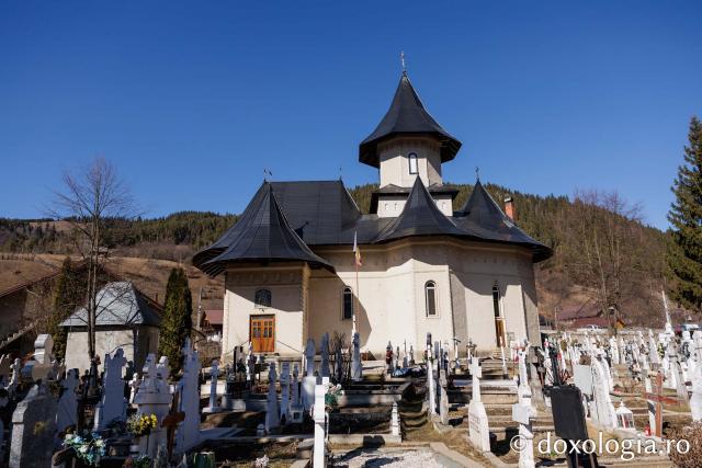 Biserica „Sfântul Nicolae” din Farcașa din județul Neamț