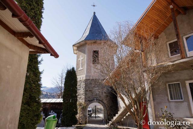 Biserica „Sfântul Nicolae” din Farcașa din județul Neamț