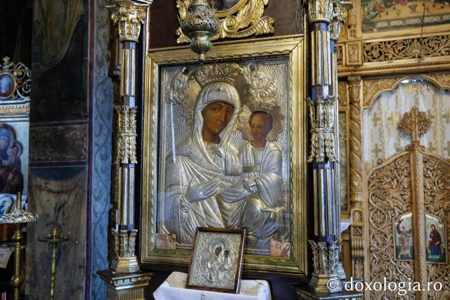 Biserica „Sfântul Nicolae” din Farcașa din județul Neamț