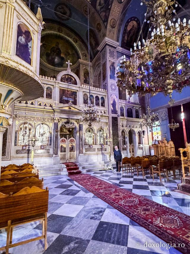 Catedrala Mitropolitană din Chios – locul unde a fost hirotonit diacon Sfântul Ierarh Nectarie