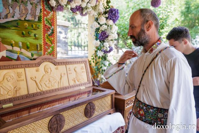 Sfânta Liturghie de la Proclamarea Canonizării Sfintei Cuvioase Filotimia de la Râmeț