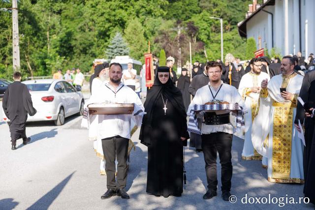 Sfânta Liturghie de la Proclamarea Canonizării Sfintei Cuvioase Filotimia de la Râmeț