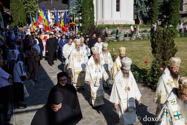 Sfânta Liturghie de la Proclamarea Canonizării Sfintei Cuvioase Filotimia de la Râmeț