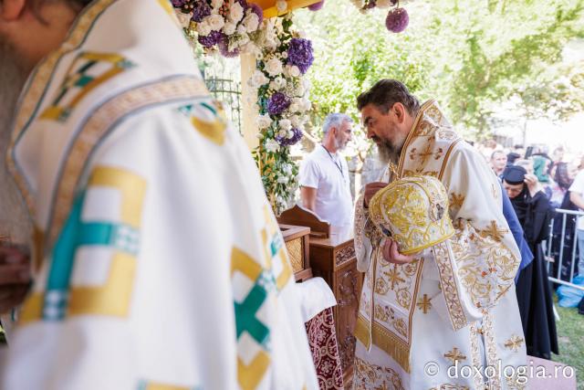 Sfânta Liturghie de la Proclamarea Canonizării Sfintei Cuvioase Filotimia de la Râmeț