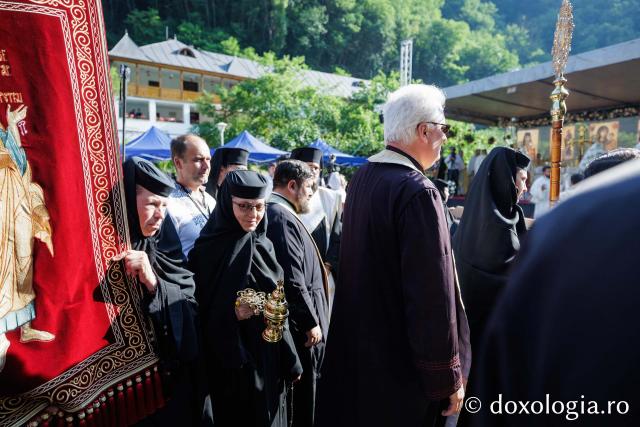 Sfânta Liturghie de la Proclamarea Canonizării Sfintei Cuvioase Filotimia de la Râmeț