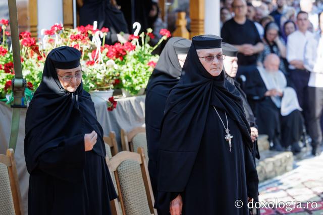 Sfânta Liturghie de la Proclamarea Canonizării Sfintei Cuvioase Filotimia de la Râmeț