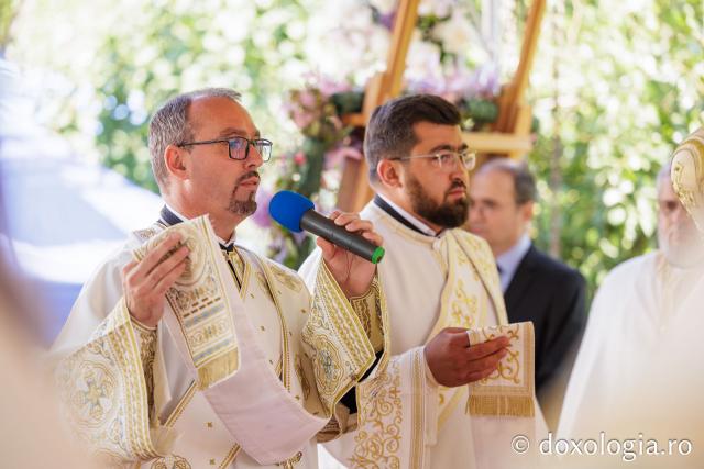 Sfânta Liturghie de la Proclamarea Canonizării Sfintei Cuvioase Filotimia de la Râmeț