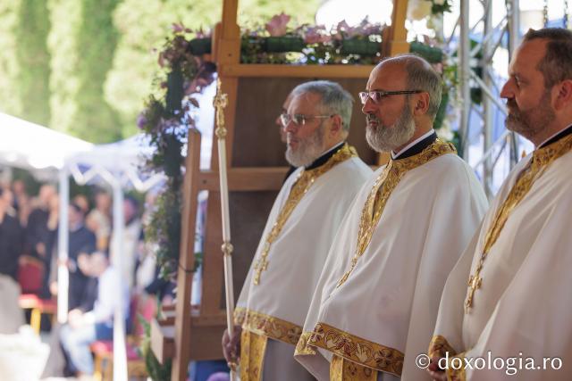 Sfânta Liturghie de la Proclamarea Canonizării Sfintei Cuvioase Filotimia de la Râmeț