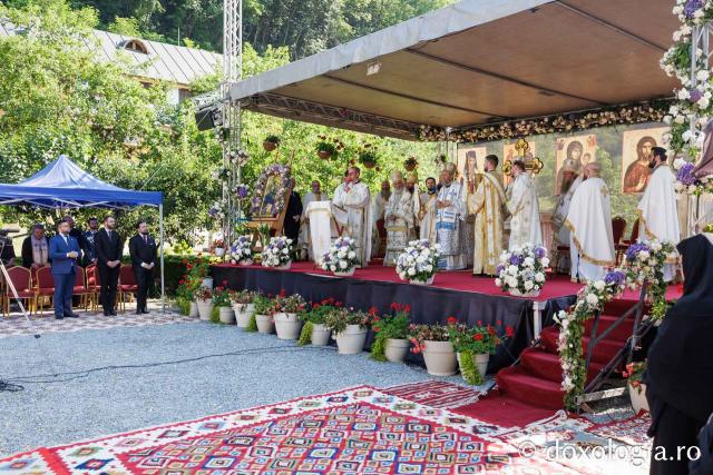 Sfânta Liturghie de la Proclamarea Canonizării Sfintei Cuvioase Filotimia de la Râmeț