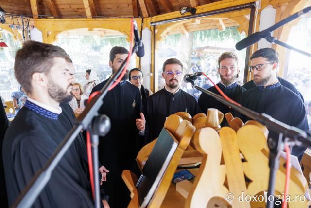 Sfânta Liturghie de la Proclamarea Canonizării Sfintei Cuvioase Filotimia de la Râmeț