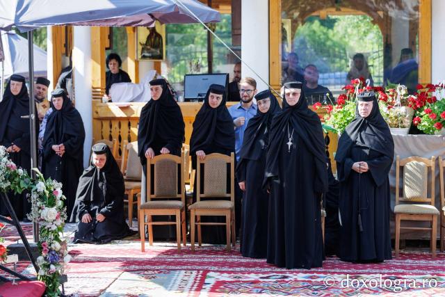 Sfânta Liturghie de la Proclamarea Canonizării Sfintei Cuvioase Filotimia de la Râmeț
