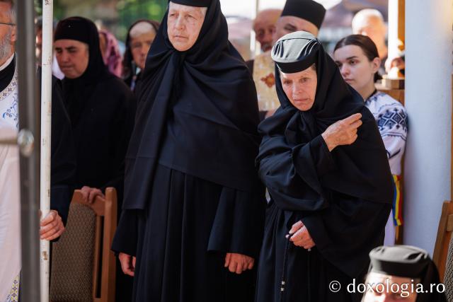 Sfânta Liturghie de la Proclamarea Canonizării Sfintei Cuvioase Filotimia de la Râmeț