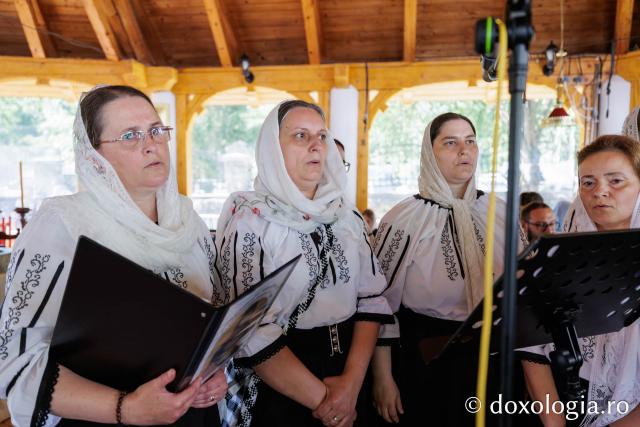 Sfânta Liturghie de la Proclamarea Canonizării Sfintei Cuvioase Filotimia de la Râmeț