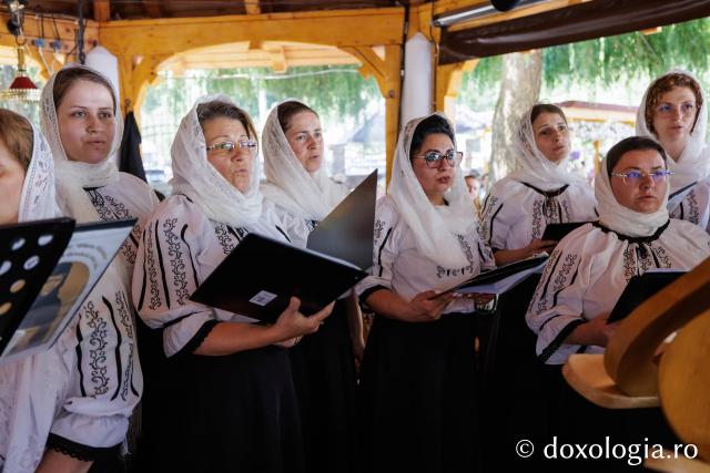 Sfânta Liturghie de la Proclamarea Canonizării Sfintei Cuvioase Filotimia de la Râmeț