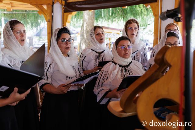 Sfânta Liturghie de la Proclamarea Canonizării Sfintei Cuvioase Filotimia de la Râmeț
