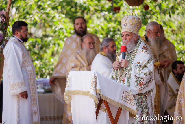 Sfânta Liturghie de la Proclamarea Canonizării Sfintei Cuvioase Filotimia de la Râmeț