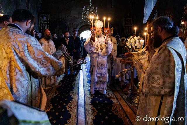 Liturghie arhierească la Mănăstirea Durău în ziua de prăznuirea Sfântului Ioan cel Nou