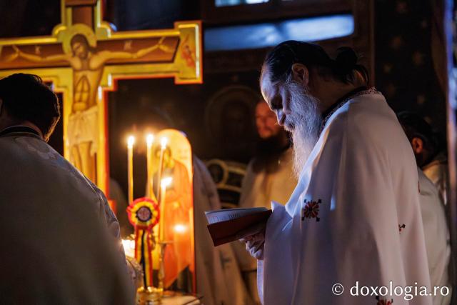 Liturghie arhierească la Mănăstirea Durău în ziua de prăznuirea Sfântului Ioan cel Nou