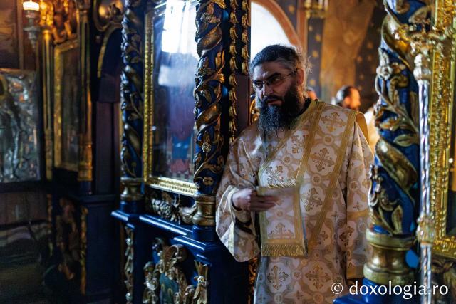 Liturghie arhierească la Mănăstirea Durău în ziua de prăznuirea Sfântului Ioan cel Nou