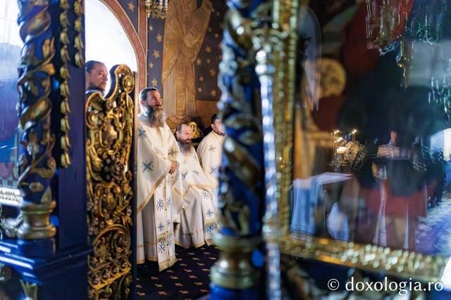 Liturghie arhierească la Mănăstirea Durău în ziua de prăznuirea Sfântului Ioan cel Nou