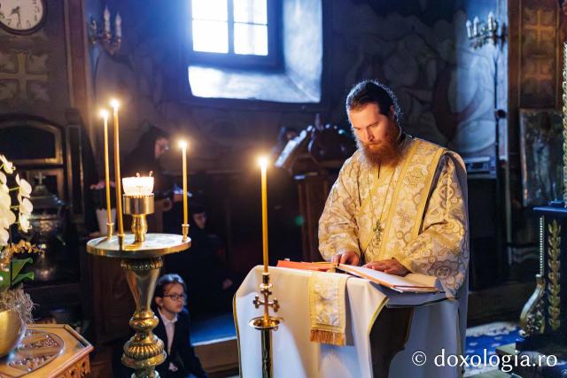 Liturghie arhierească la Mănăstirea Durău în ziua de prăznuirea Sfântului Ioan cel Nou