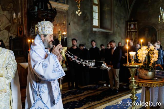 Liturghie arhierească la Mănăstirea Durău în ziua de prăznuirea Sfântului Ioan cel Nou