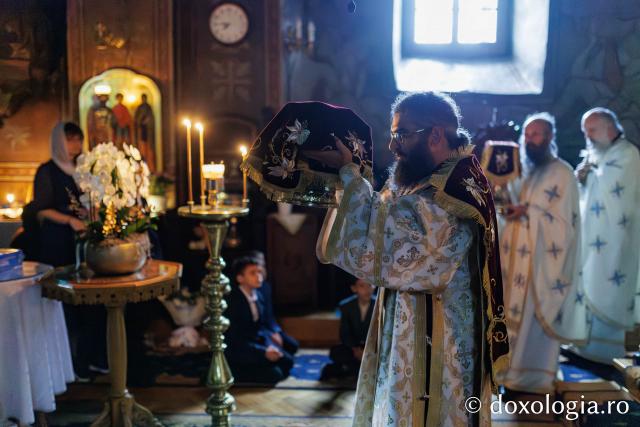 Liturghie arhierească la Mănăstirea Durău în ziua de prăznuirea Sfântului Ioan cel Nou