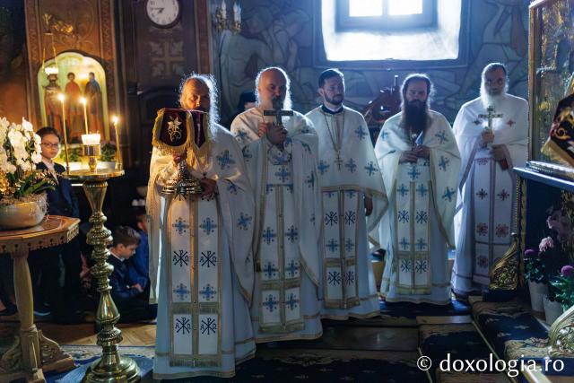 Liturghie arhierească la Mănăstirea Durău în ziua de prăznuirea Sfântului Ioan cel Nou