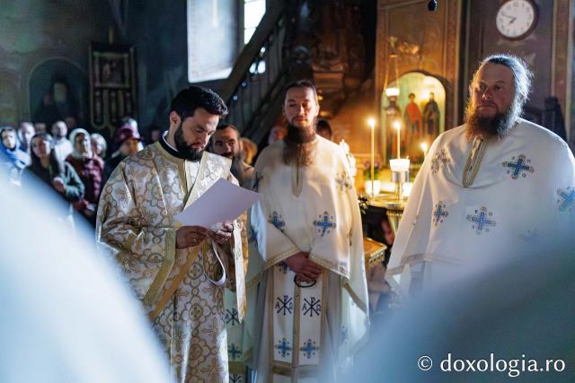 Liturghie arhierească la Mănăstirea Durău în ziua de prăznuirea Sfântului Ioan cel Nou