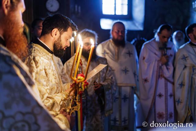 Liturghie arhierească la Mănăstirea Durău în ziua de prăznuirea Sfântului Ioan cel Nou
