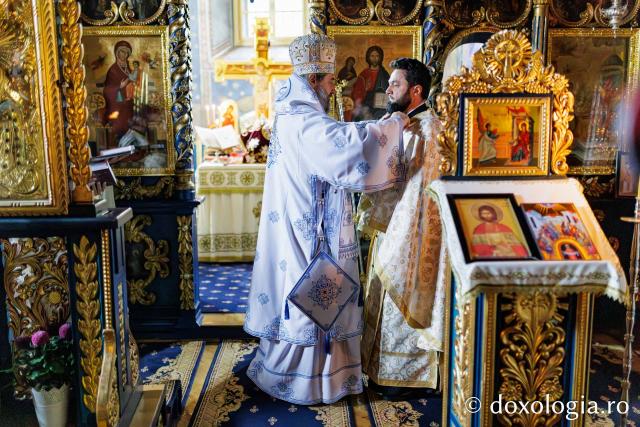 Liturghie arhierească la Mănăstirea Durău în ziua de prăznuirea Sfântului Ioan cel Nou