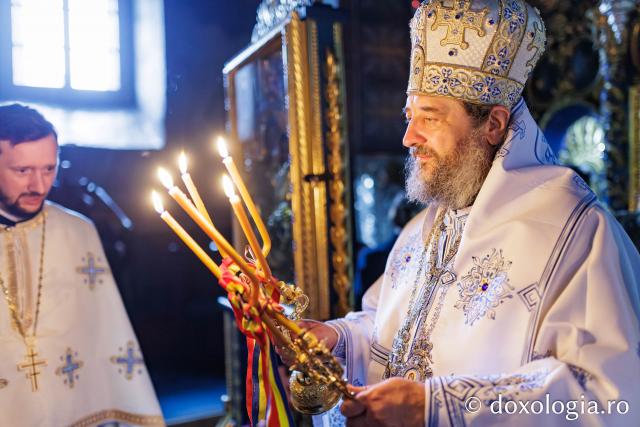Liturghie arhierească la Mănăstirea Durău în ziua de prăznuirea Sfântului Ioan cel Nou