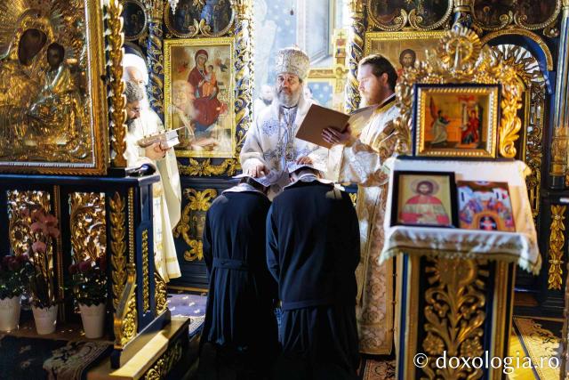Liturghie arhierească la Mănăstirea Durău în ziua de prăznuirea Sfântului Ioan cel Nou