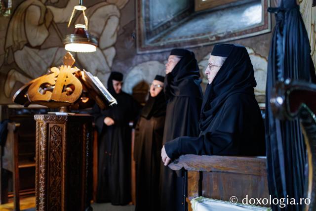 Liturghie arhierească la Mănăstirea Durău în ziua de prăznuirea Sfântului Ioan cel Nou