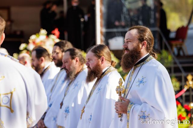 Liturghie arhierească săvârșită de PS Andrei al Covasnei și Harghitei la Suceava