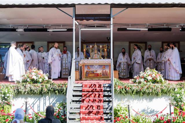 Liturghie arhierească săvârșită de PS Andrei al Covasnei și Harghitei la Suceava