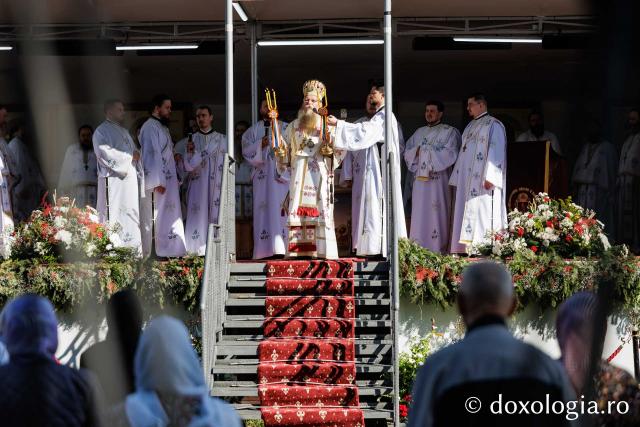 Liturghie arhierească săvârșită de PS Andrei al Covasnei și Harghitei la Suceava