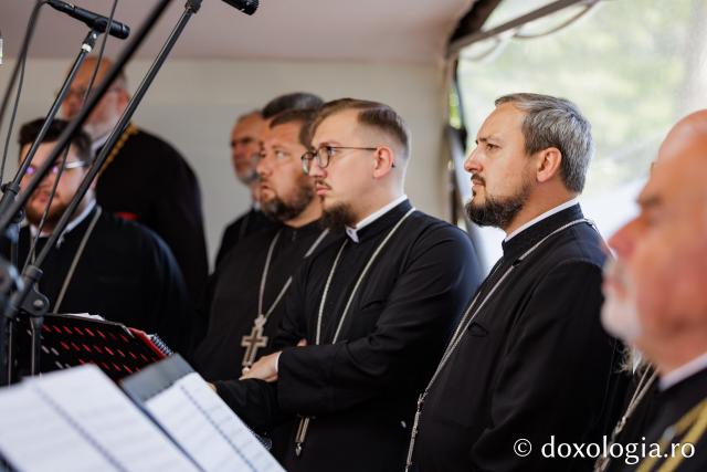 Liturghie arhierească săvârșită de PS Andrei al Covasnei și Harghitei la Suceava