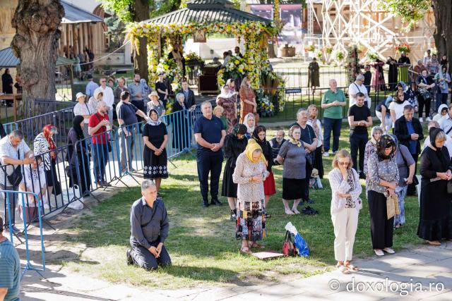Liturghie arhierească săvârșită de PS Andrei al Covasnei și Harghitei la Suceava