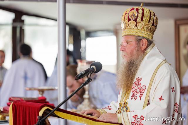 Liturghie arhierească săvârșită de PS Andrei al Covasnei și Harghitei la Suceava