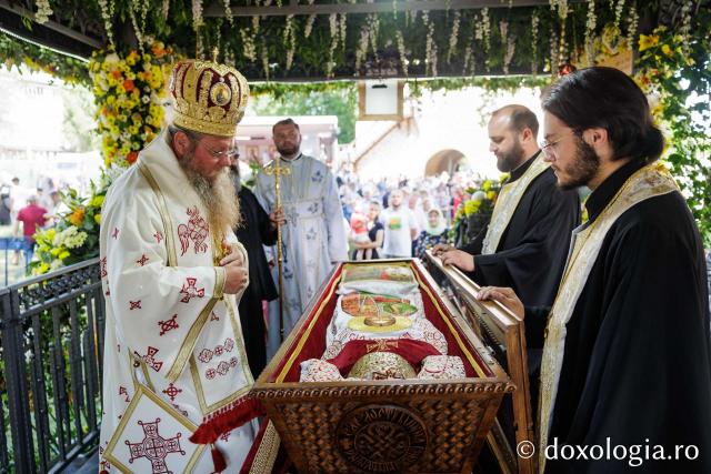 Liturghie arhierească săvârșită de PS Andrei al Covasnei și Harghitei la Suceava