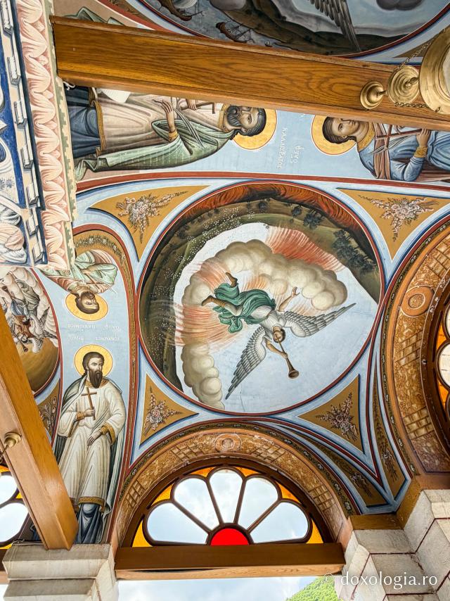 Fresca exterioară de la Mănăstirea Ikosifinissa – Drama, Grecia