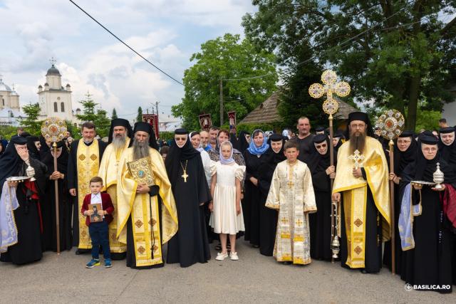 Priveghere la Mănăstirea Pasărea în ajunul canonizării locale ale Sfintelor Cuvioase Elisabeta și Filofteia