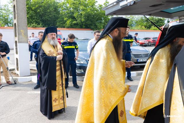 Priveghere la Mănăstirea Pasărea în ajunul canonizării locale ale Sfintelor Cuvioase Elisabeta și Filofteia