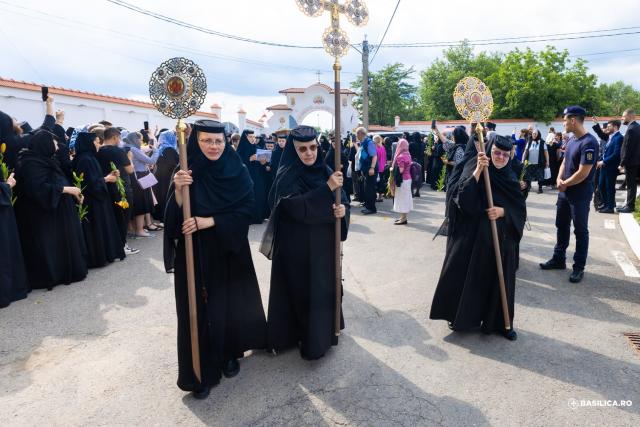 Priveghere la Mănăstirea Pasărea în ajunul canonizării locale ale Sfintelor Cuvioase Elisabeta și Filofteia